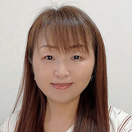 東田　千尋